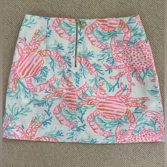 SIZE 2, Lilly Pulitzer Crab Skort - Picture 2 of 3